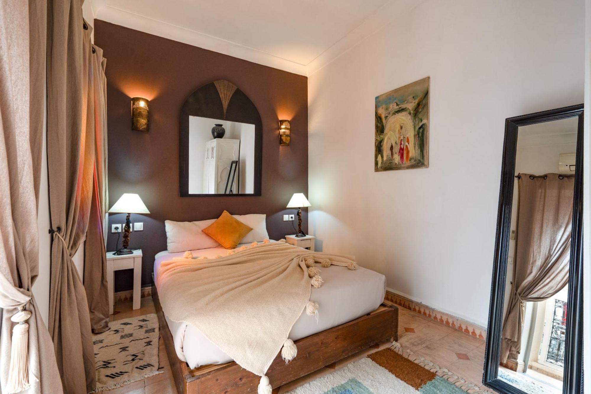 Riad Awinati Location Privatisee ,Piscine Chauffee , Beau Rooftop Маракеш Екстериор снимка