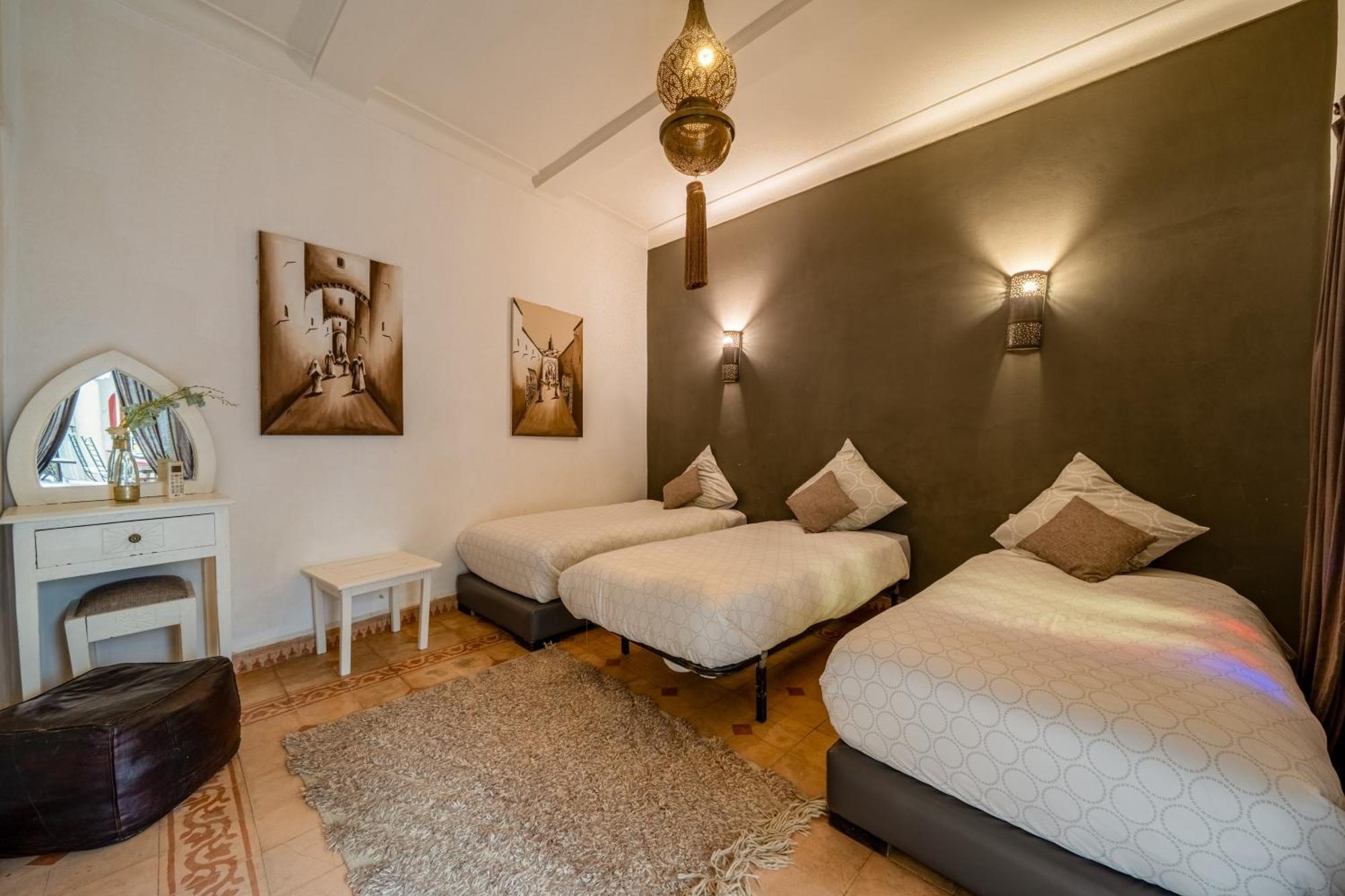 Riad Awinati Location Privatisee ,Piscine Chauffee , Beau Rooftop Маракеш Екстериор снимка