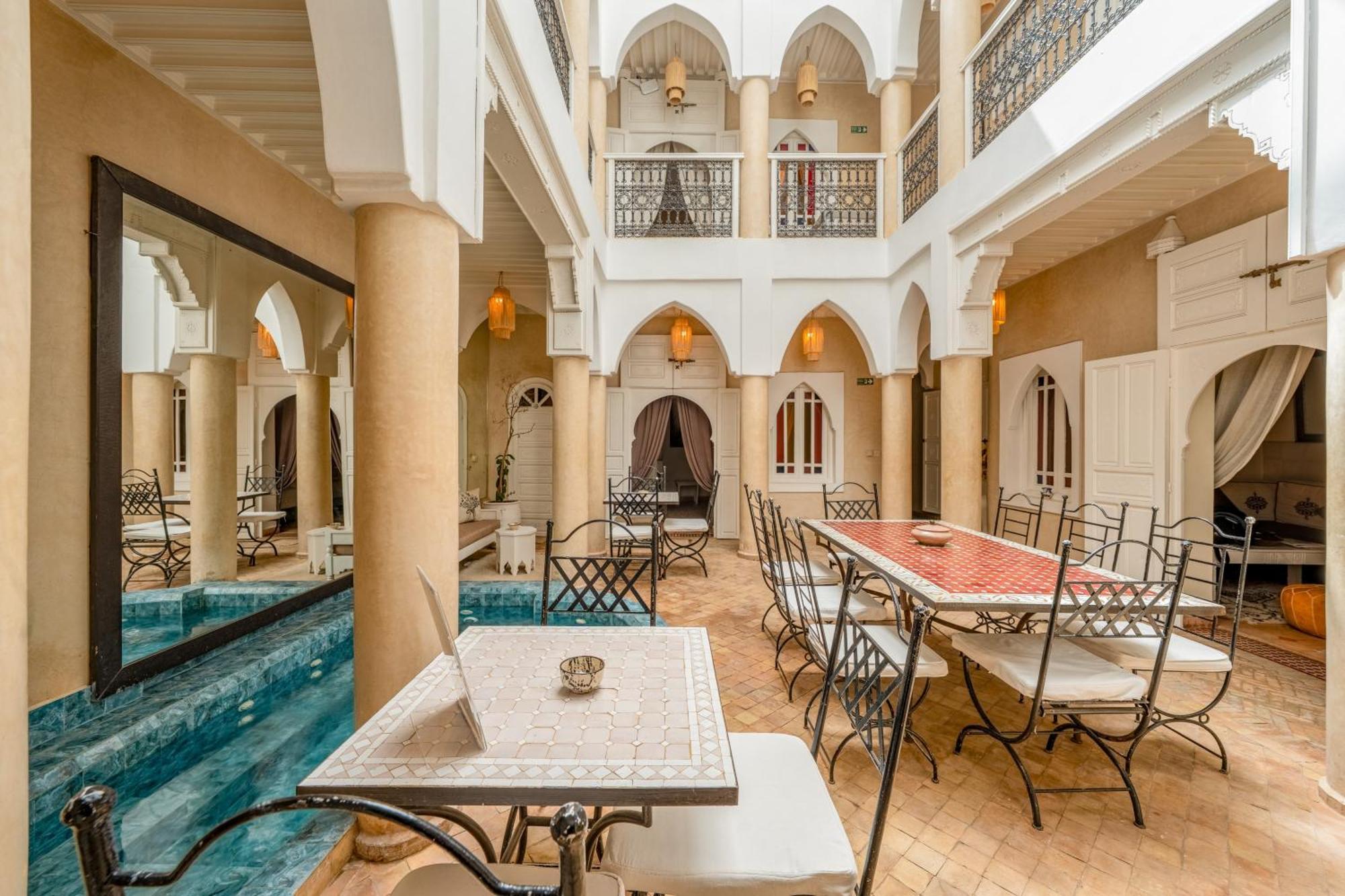 Riad Awinati Location Privatisee ,Piscine Chauffee , Beau Rooftop Маракеш Екстериор снимка