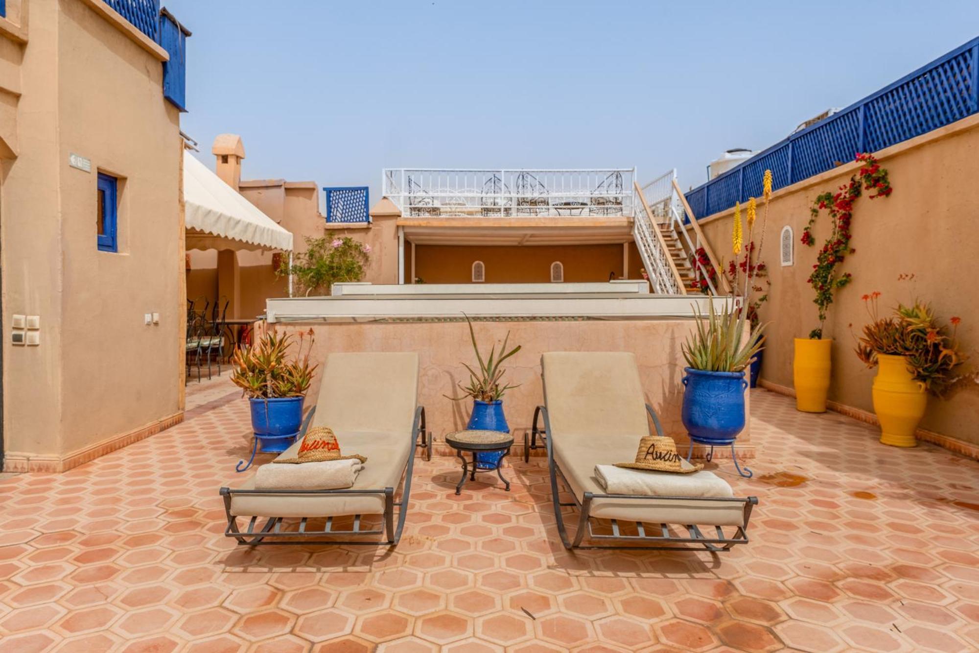 Riad Awinati Location Privatisee ,Piscine Chauffee , Beau Rooftop Маракеш Екстериор снимка