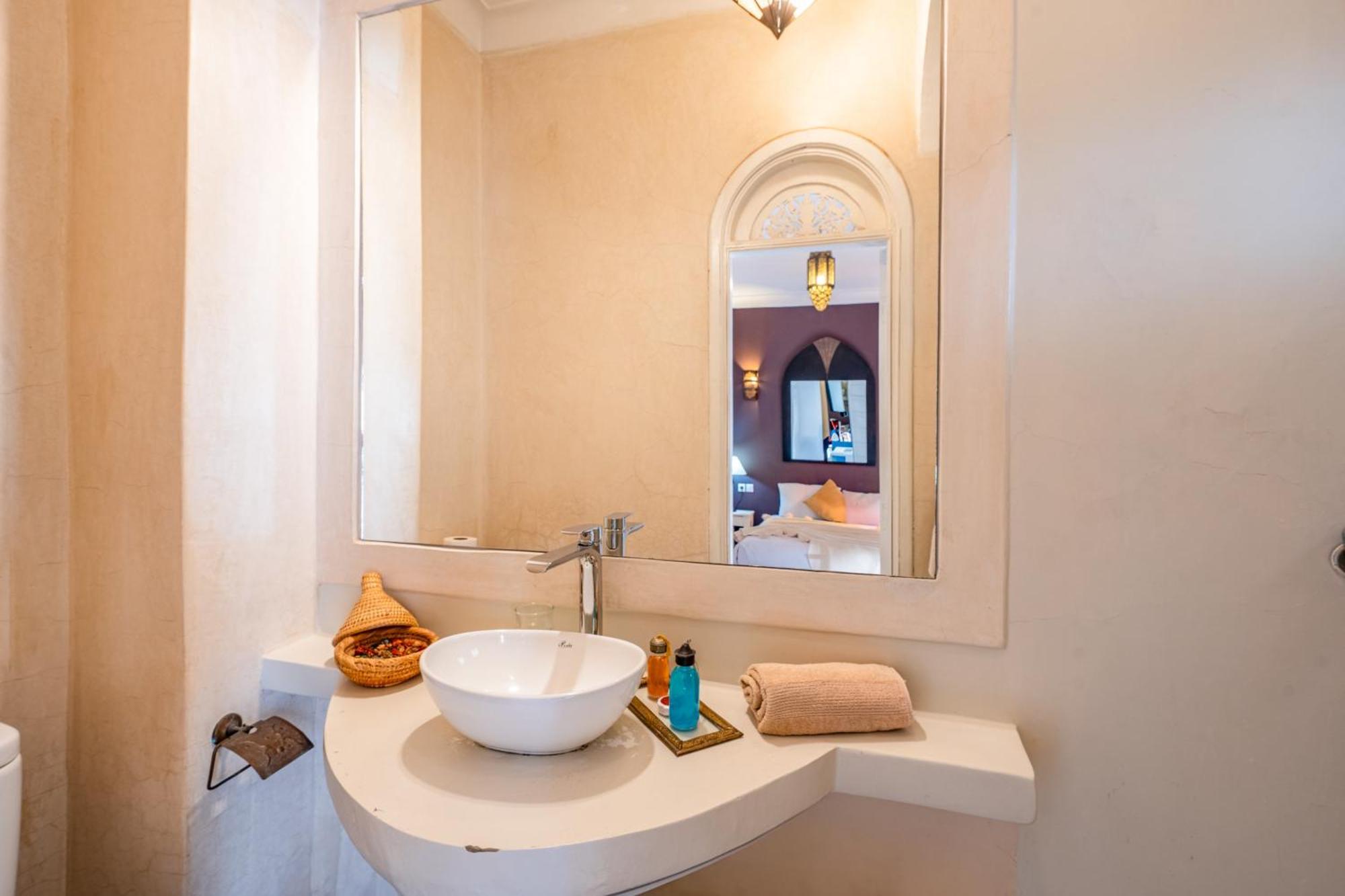 Riad Awinati Location Privatisee ,Piscine Chauffee , Beau Rooftop Маракеш Екстериор снимка