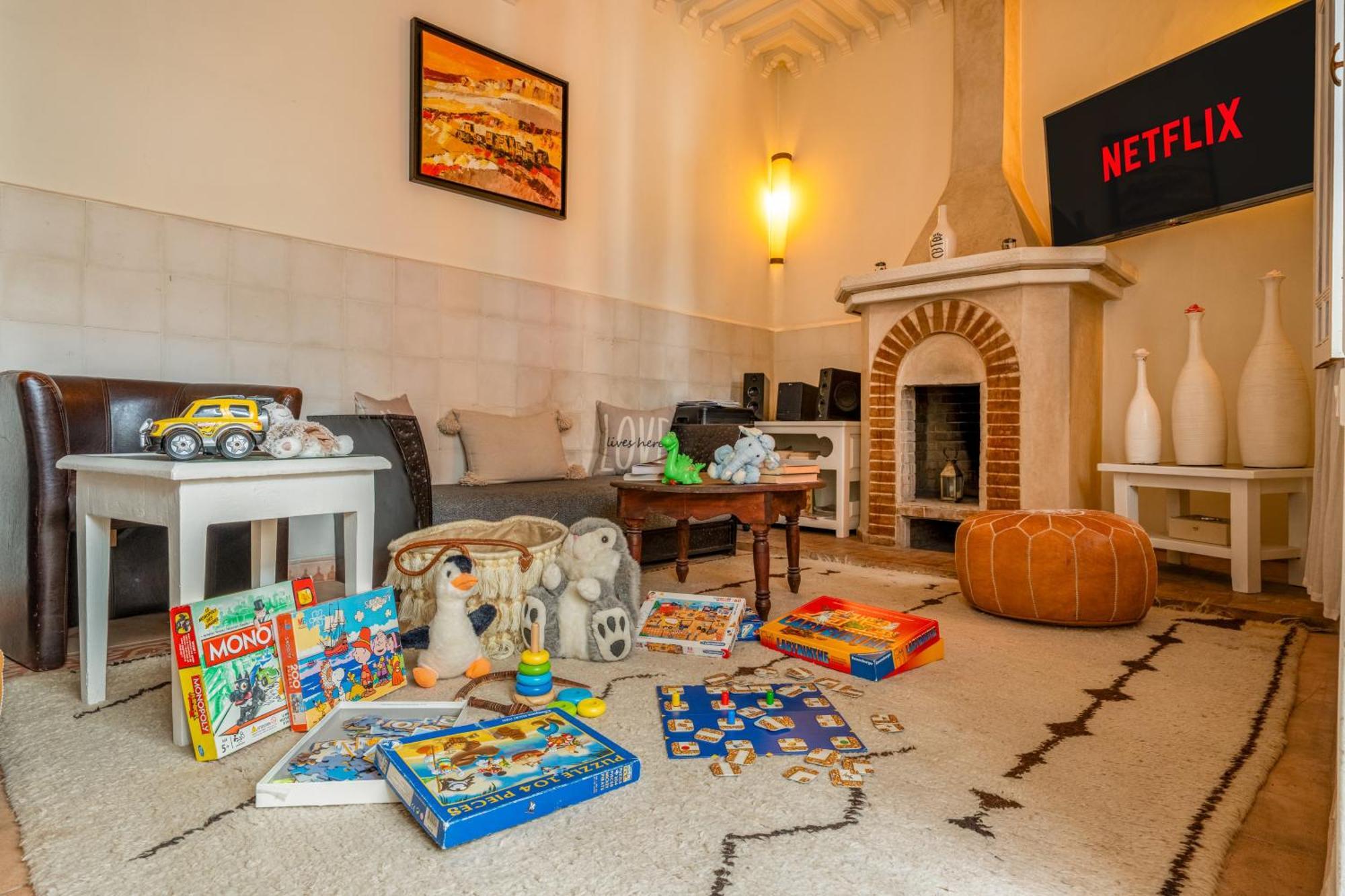 Riad Awinati Location Privatisee ,Piscine Chauffee , Beau Rooftop Маракеш Екстериор снимка