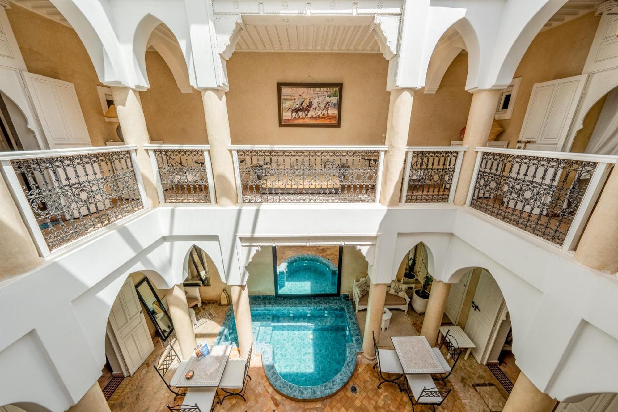 Riad Awinati Location Privatisee ,Piscine Chauffee , Beau Rooftop Маракеш Екстериор снимка